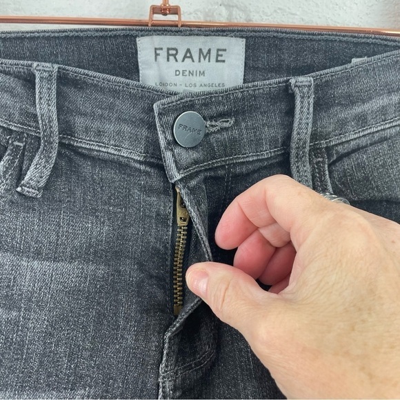 Frame Denim Le Skinny De Jeanne Black Marcy Distressed Chewed Hem Size 26 - Picture 3 of 14